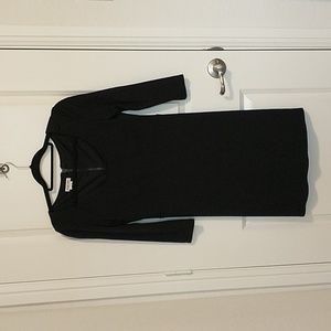 Black bodycon dress